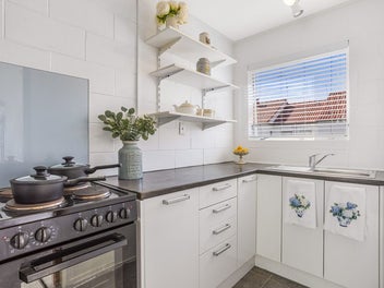 5/25 Inverness Road, Browns Bay, Auckland