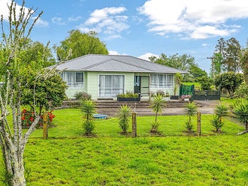 5248A State Highway 2, Ngatea, Ngatea