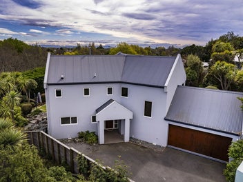 9 Enticott Place, Huntsbury, Christchurch