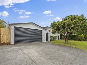 9 Wanganella Place, Lynfield, Auckland