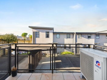 17/42 Holly Street, Avondale, Auckland