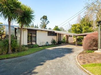 10 Burwood Place, Silverdale, Hamilton