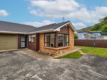 219C Main Road, Tawa, Wellington