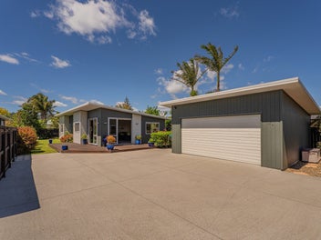 20B Cholmondeley Crescent, Whitianga