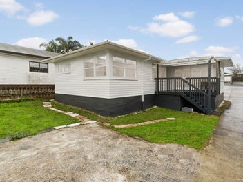 9 Oteha Valley Road, Northcross, Auckland