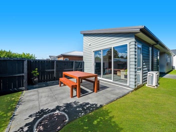 14 Regiment Road, Papakura, Papakura
