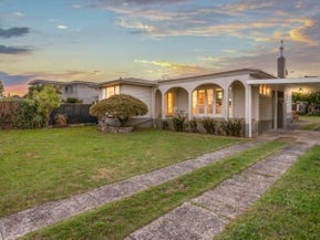 189 Riverside Avenue, Point England, Auckland