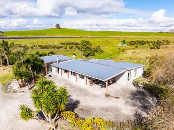 383 Brown Road, Hakaru