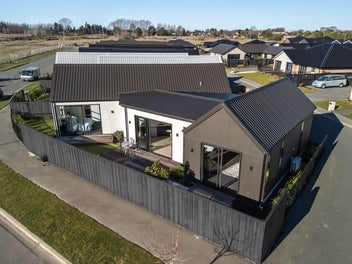 2/1 Hebe Lane, Northwood, Christchurch