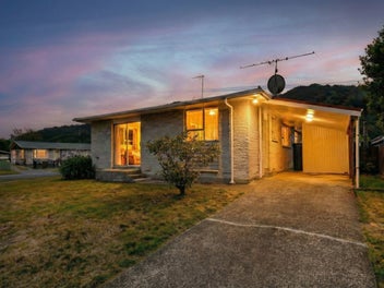 1/102 Pasadena Crescent, Totara Park, Upper Hutt