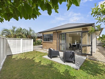 124A Clarkin Road, Fairfield, Hamilton