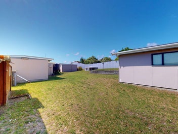 14 Ramona Avenue, Waitārere Beach, Levin