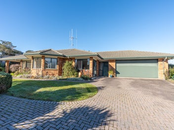 281 Grandview Road, Western Heights, Hamilton