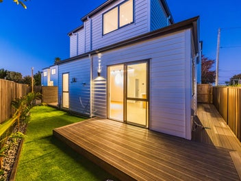 7/4 Bingara Place, Favona, Auckland