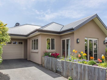 1/15 Derrett Place, Saint Martins, Christchurch