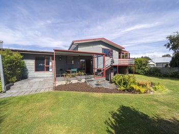 25 MacKinnon Loop, Te Anau, Te Anau