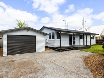 94B Clarkin Road, Fairfield, Hamilton