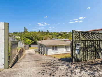 90 Thomas Street, Stokes Valley, Lower Hutt