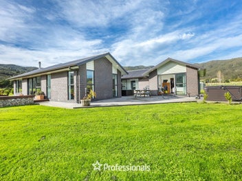 2A Turksma Lane, Kaitoke, Upper Hutt