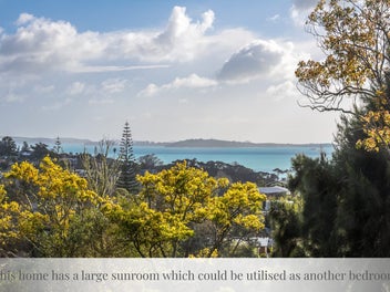 2/18 Chilton Place, Mellons Bay, Auckland