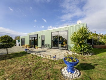 65 Lincoln Street, Hampden