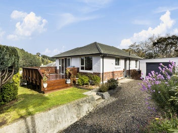 27 Brockville Road, Glenross, Dunedin