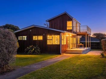 26 Reeves Street, Waikanae Beach, Waikanae