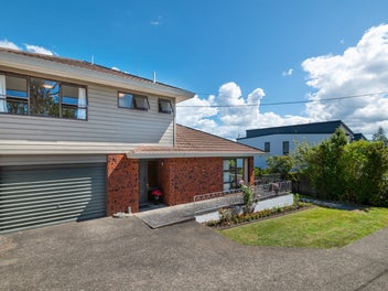 1/357 Beach Road, Campbells Bay, Auckland