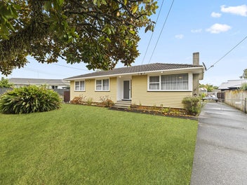 60 Wallace Road, Mangere Bridge, Auckland
