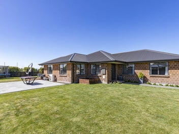 114 Pegasus Boulevard, Pegasus, Pegasus