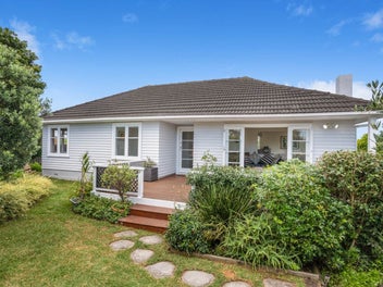2 Quiet Street, Te Atatu South, Auckland