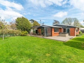 1A Bracken Street, Wallaceville, Upper Hutt