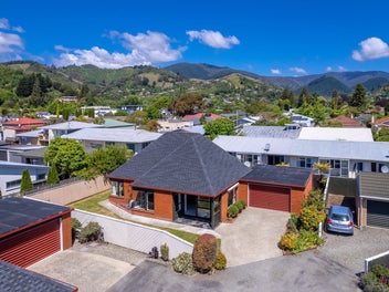 9 Jenville Way, The Wood, Nelson