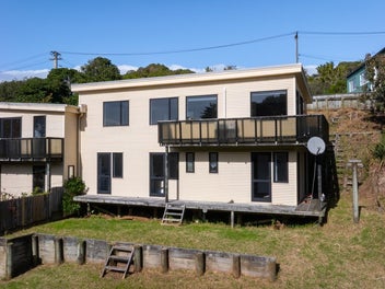2/4 Puaha Street, Takapuwahia, Porirua