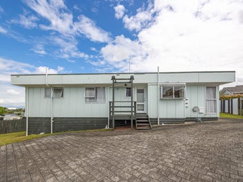 139 Everglade Drive, Totara Heights, Auckland