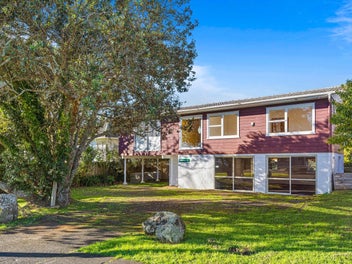 4257 Great North Road, Glendene, Auckland