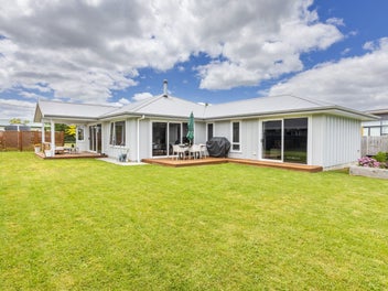 16 Dee Street, Otane, Otane