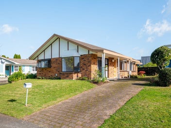 8 Chequers Avenue, Chartwell, Hamilton