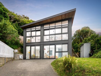 26 Priscilla Crescent, Mornington, Wellington