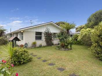 8 Kanawa Street, Waikanae