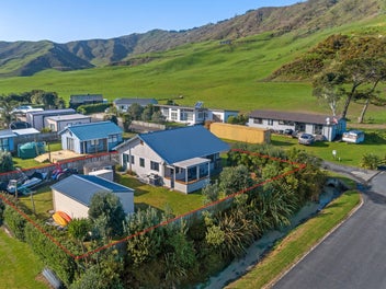 13 Ratau Street, Māhia