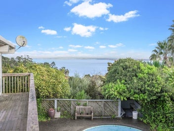 28 Mayall Avenue, Beach Haven, Auckland