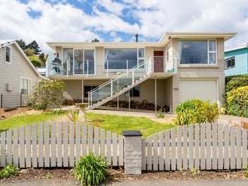 10A Wharfdale Street, Macandrew Bay, Dunedin