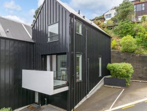 9 Erica Pabst Way, Island Bay, Wellington
