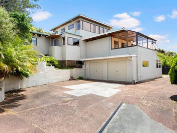 115 Chelsea View Drive, Chatswood, Auckland