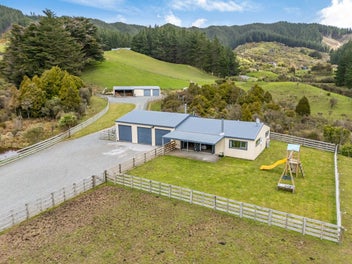 148 Kakariki Way, Whitemans Valley, Upper Hutt