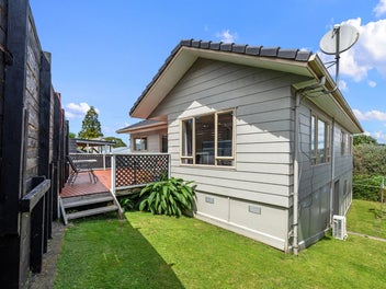 8A The Drive, Brookfield, Tauranga