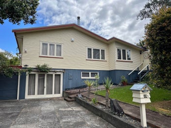 12 MacNay Way, Murrays Bay, Auckland
