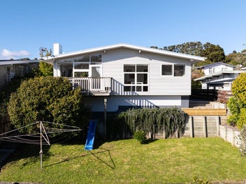 15 Silverbirch Grove, Churton Park, Wellington