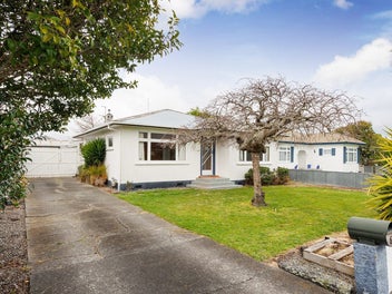 7 Hobson Place, Takaro, Palmerston North